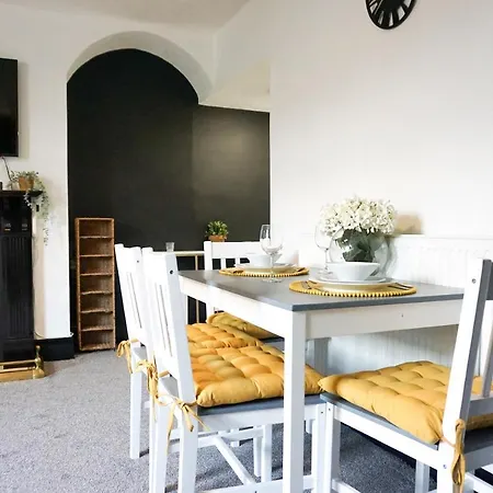Tatil Evi Stylish & Cozy, Steps To Bae, Double Beds, Pkg *