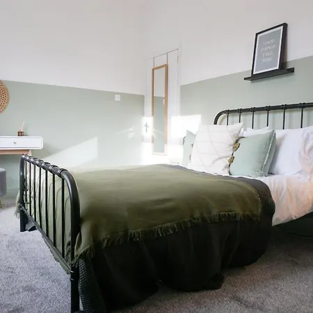 Stylish & Cozy, Steps To Bae, Double Beds, Pkg Barrow-in-Furness